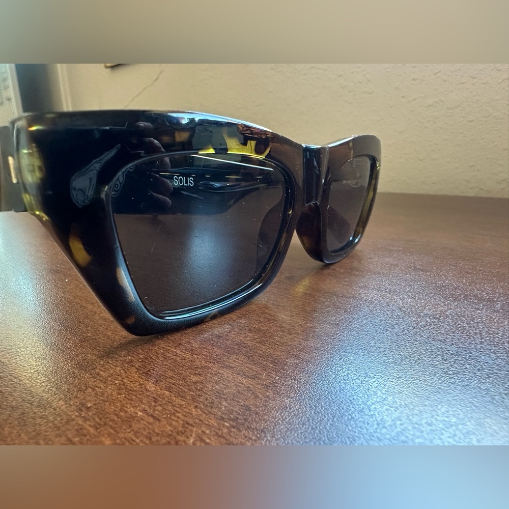 Carve Eyeware Solis tort gray sunglasses 😎 - Picture 2 of 7
